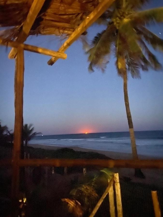 Bahia Surf Camp Hotell Abrantes Exteriör bild